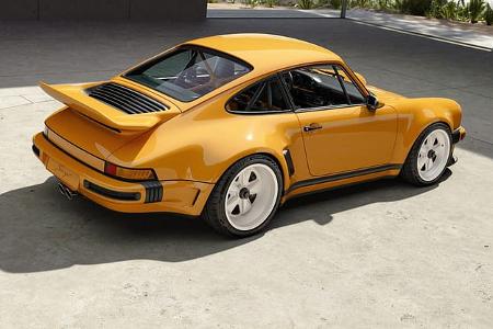 Porsche 911 Carrera Coupé reimagined by Singer