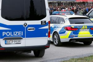 Krawall in Nürnberg: Einige Verletzte und Dutzende Festnahmen