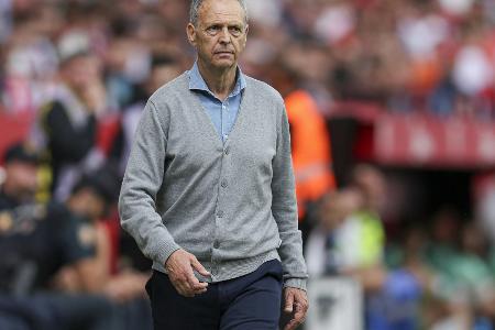 Fans wütend: Sevilla-Profis übernachten im Trainingszentrum