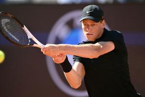 Sinner in Rom weiter ohne Mühe