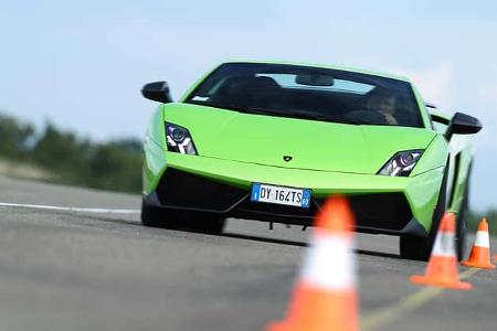 Lamborghini Gallardo LP 570-4 Superleggera, Frontansicht, Slalom