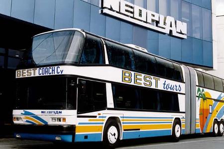 Neoplan Jumbocruiser 191 Schubgelenkbus vor Neoplan Zentrale Stuttgart