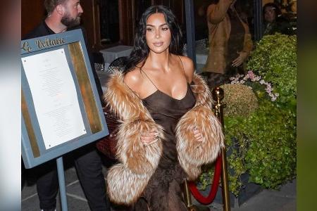 Kim Kardashian in Paris: Zwischen Gerichtsterminen und Glamour-Urlaub