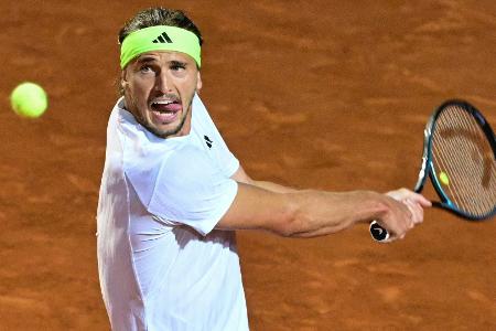 Vorbereitung für Paris: Zverev schlägt doch in Hamburg auf