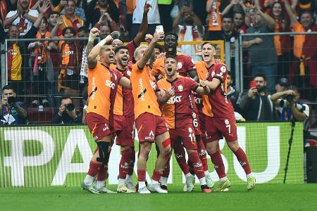Torhüter Muslera trifft: Galatasaray feiert Titel-Hattrick