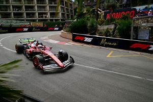 Formel 1 in Monaco: Leclerc überraschend vorne