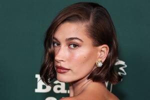 Hailey Bieber teilt neues Foto von Söhnchen Jack Blues