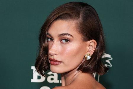 Hailey Bieber teilt neues Foto von Söhnchen Jack Blues