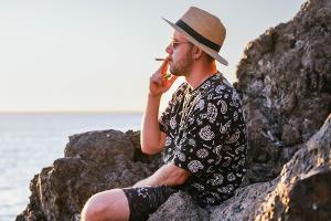 Frankreich plant Rauchverbote ab Juli: Das müssen Reisende wissen