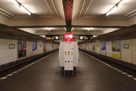 Fast 100 Jahre lang war der Bahnhof in Betrieb. Doch der neue Haltepunkt Unter den Linden, der nur gut 70 Meter entfernt ist, machte die Station überflüssig. 