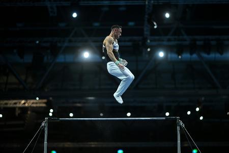 Turner Toba holt zum Karriereende EM-Silber am Reck