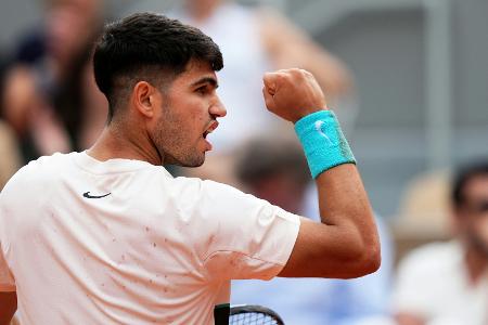 Spektakel in vier Sätzen: Alcaraz schlägt bärenstarken Shelton