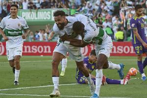 Elche steigt in La Liga auf