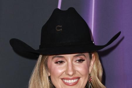 ...und Country-Ikone Lainey Wilson.