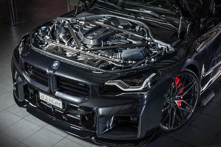 Motorraum und motor des BMW M2 G87 von Dähler.