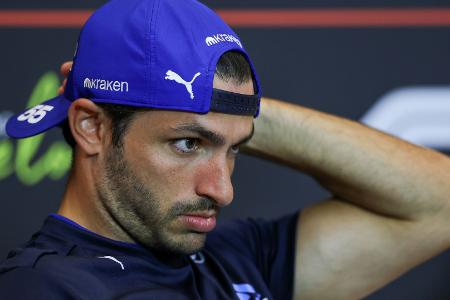 Golf statt Ferrari: Sainz lässt Luxusautos in der Garage