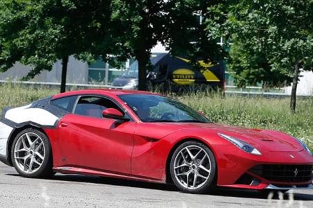 Ferrari F12 M Erlkönig