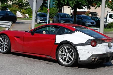 Ferrari F12 M Erlkönig