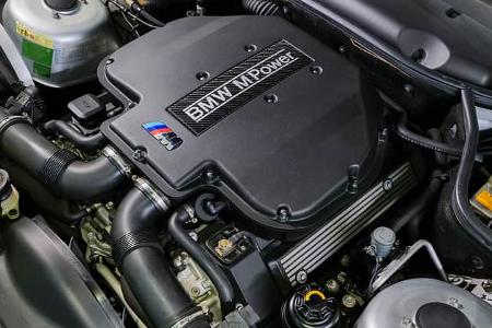 BMW Z8 (1999) Motorraum