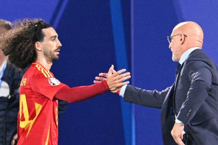 Coach: Cucurella-Hand hat 