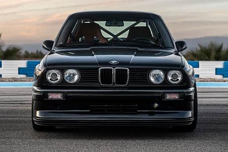 Redux Leichtbau BMW M3 E30 Restomod