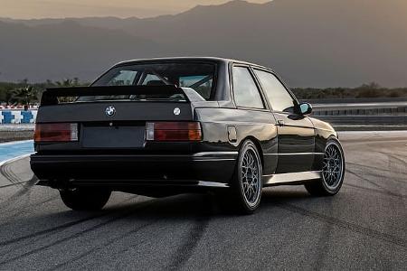 Redux Leichtbau BMW M3 E30 Restomod