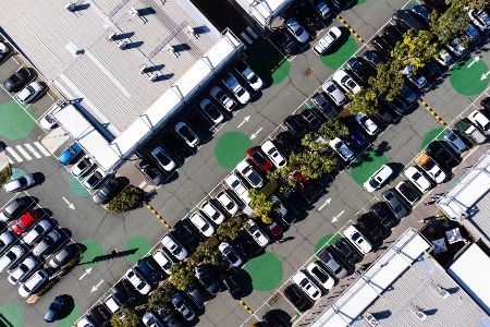 Luftaufnahme Supermarktparkplatz