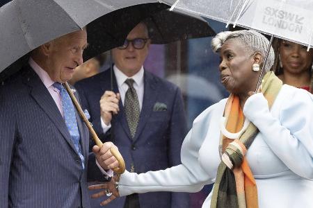 König Charles trifft auf Prinz Harry und Meghans Hochzeitschor