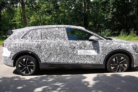 Erlkönig Audi E-Tron 