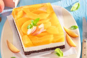Fruchtig, cremig, unwiderstehlich: Pfirsichkuchen vom Blech