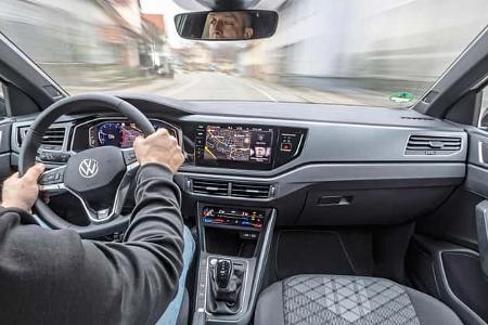 VW Polo, Cockpit + Fahrer