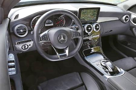 Mercedes AMG C63, Cockpit