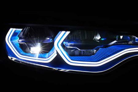 BMW M4 Concept Iconic Lights