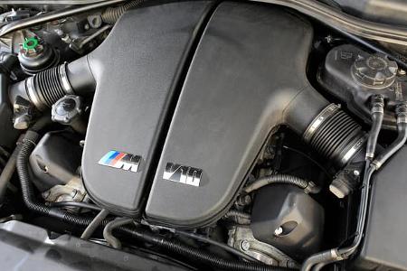 BMW M5 E60, Motor 
