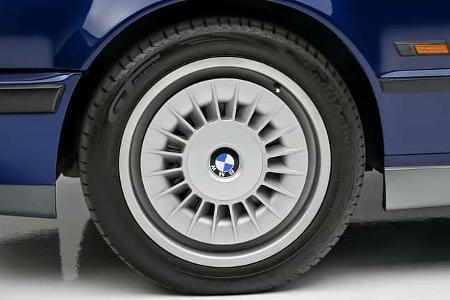 BMW M5 E34 Limousine (1991) M Technik Rad
