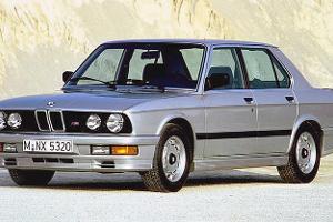BMW M5 E28