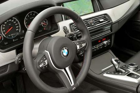 BMW M5 F10 (Competition Paket / 2013) - Cockpit