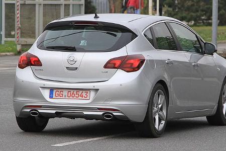 Erlkönig Opel Astra GSI