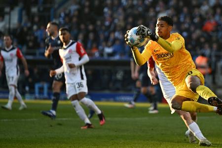 Nach Verletzung: Santos will rasch ins Eintracht-Tor zurück
