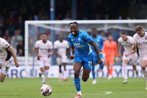 Aus Englands Liga drei: St. Pauli verpflichtet Stürmer Jones