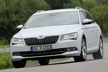 Skoda Superb Combi 2.0 TDI, Front