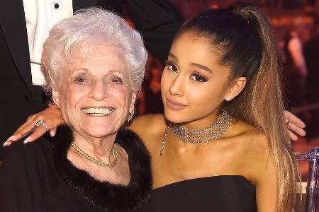 Ariana Grande trauert um ihre Großmutter Marjorie