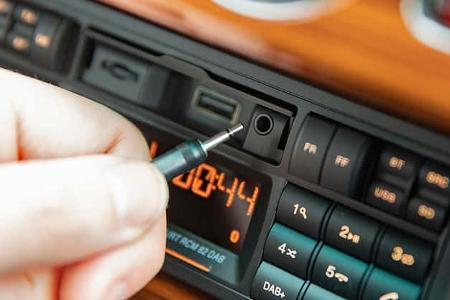 Blaupunkt Frankfurt RCM 82 DAB, Einbau in Mercedes W124 T-Modell