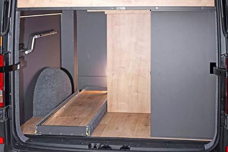 Globe-Traveller Falcon 2Z (2025) f