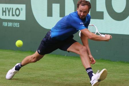 ATP-Turnier in Halle: Medwedew erster Halbfinalist