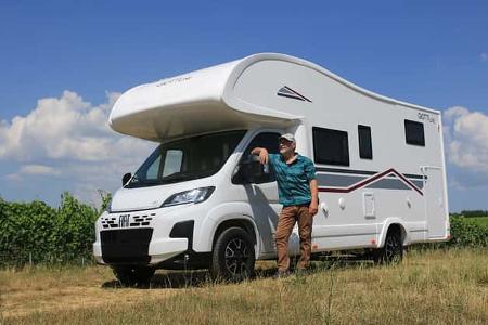 Giottiline, Wohnmobil, Siena 485, Alkoven, fünf Personen, Familien