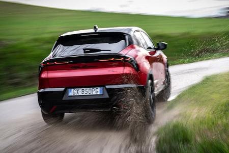 Alfa Romeo Junior Ibrida Q4