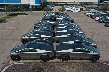 Tesla-Parkplatz Michigan Mall Farmington Hills USA