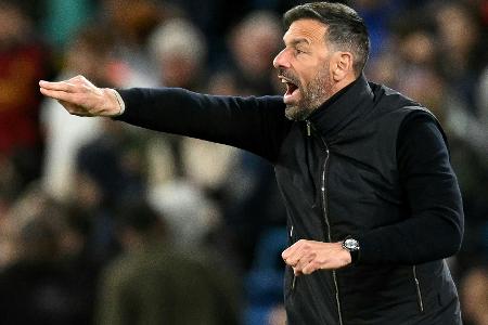 Nach Abstieg: Coach van Nistelrooy verlässt Leicester