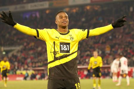 BVB gibt Moukoko nach Kopenhagen ab
